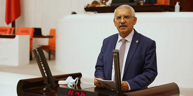 Meclis Kürsüsü’nden Akaryakıta ÖTV Zammı Tepkisi