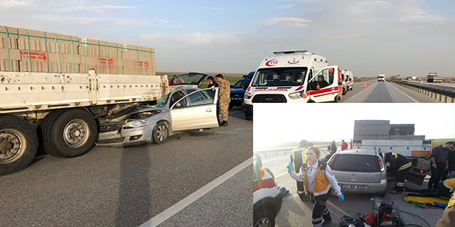 Otomobil tıra arkadan çarptı: 2 yaralı