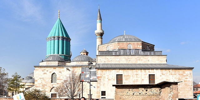 Mevlana Hazretleri’nin türbesinde “Ney Çalınmasın” kampanyası