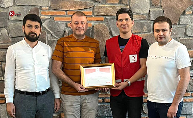 Türk Kızılay Meram’dan Hayırsever İşadamlarına Teşekkür Plaketi