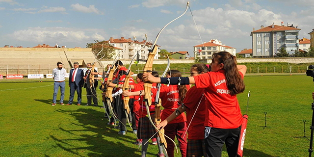 Akşehir Spor Olimpik Okçuluk Takımı hazırlıklarını sürdürüyor