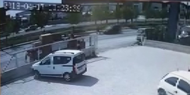 Konya’da kaza anı güvenlik kamerasında