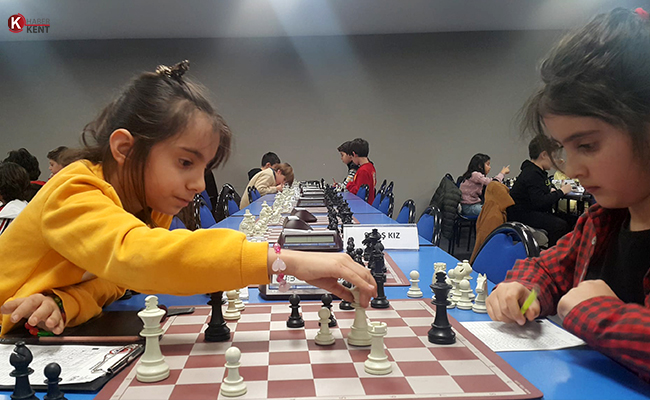 Küçükler Satranç Turnuvası Heyecanlı Maçlara Sahne Oldu