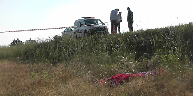 Karayoluna çıkan şahıs otomobilin çarpması sonucu öldü