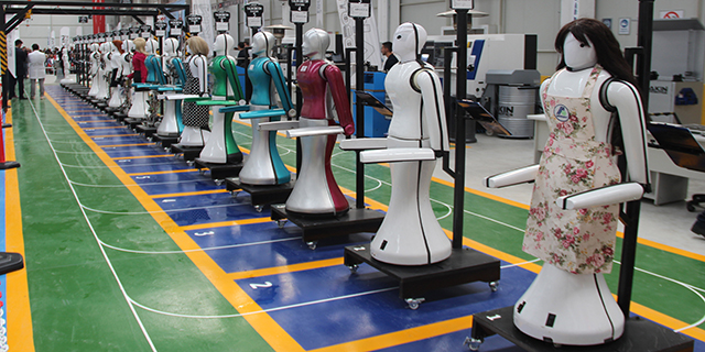 Türkiye’nin ilk “insansı robot” fabrikası açıldı