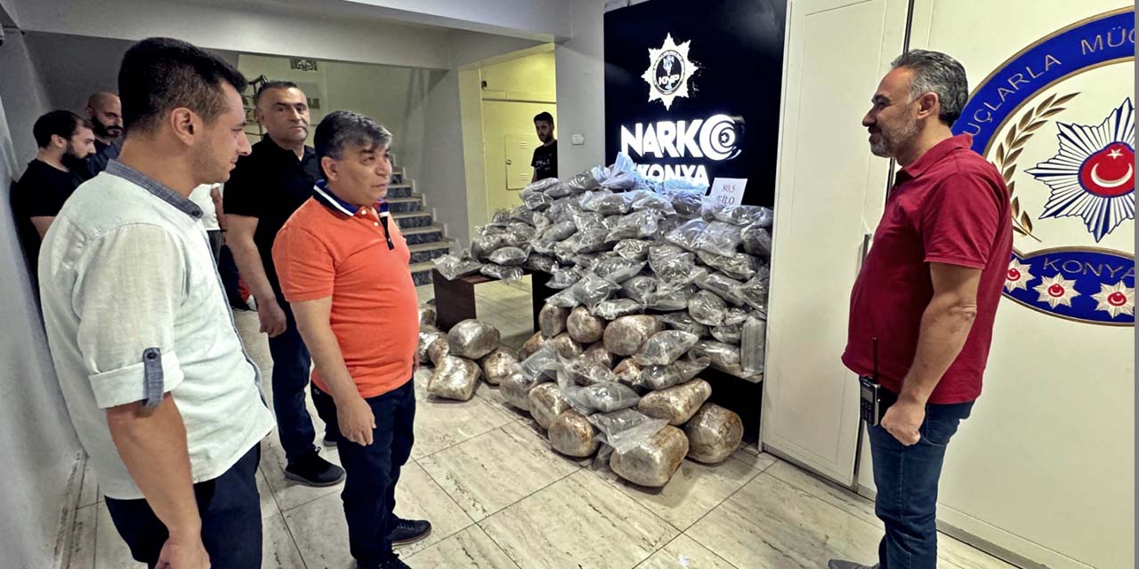 225 Kilo Uyuşturucuyu Yakalayan Polislere Tebrik Ziyareti