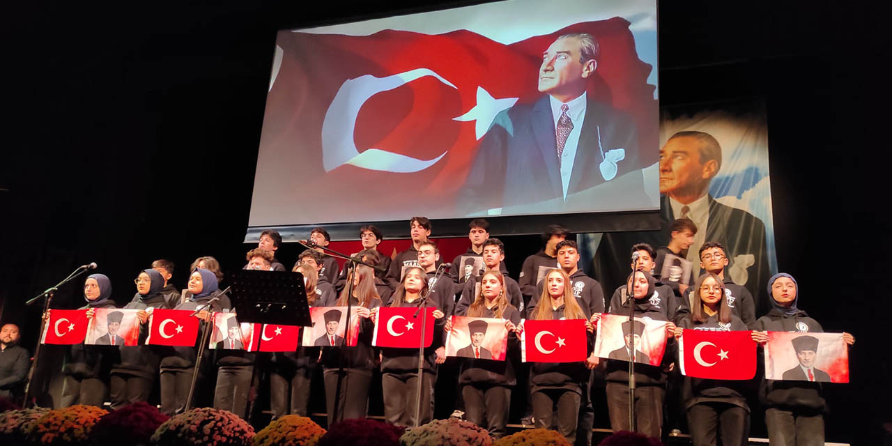 Atatürk Törenlerle Anıldı