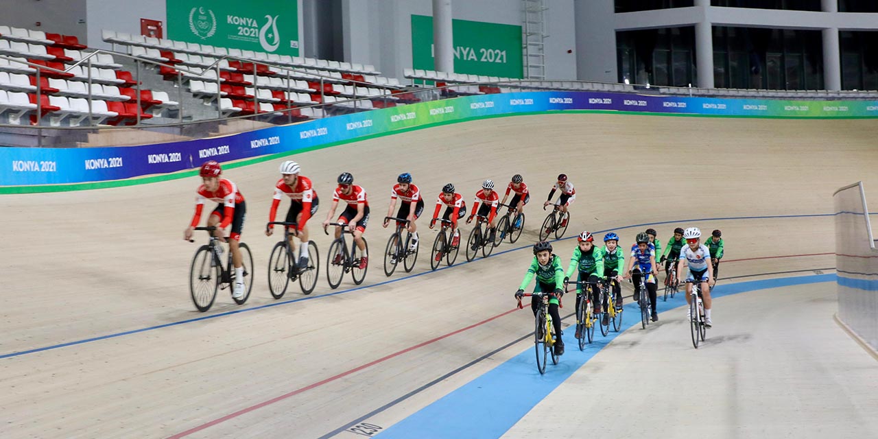 Vali Akın, Konya Olimpik Veledromu’nda İncelemelerde Bulundu