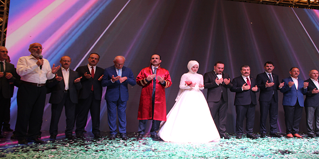 Bakan Kurum ve Koca, Konya’da Akyürek'in kızının nikah törenine katıldı