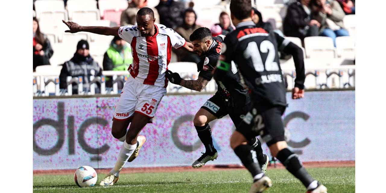 Konyaspor Fırsatı Tepti, 10 Kişi Kalan Sivasspor’u Geçemedi