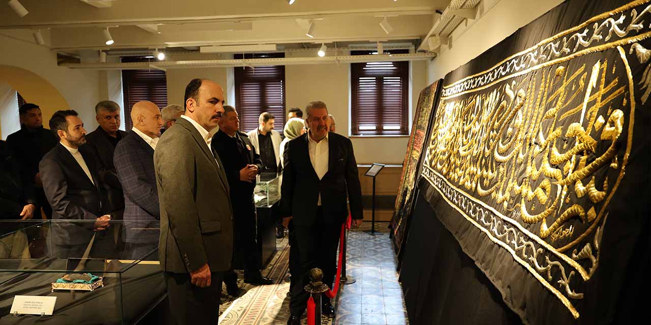 Konya’da ‘Mukaddes Emanetler’ Sergisi Açıldı