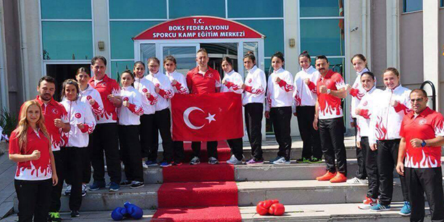 “Türk boksörlerinin olimpiyat yolunda ayak sesleri”