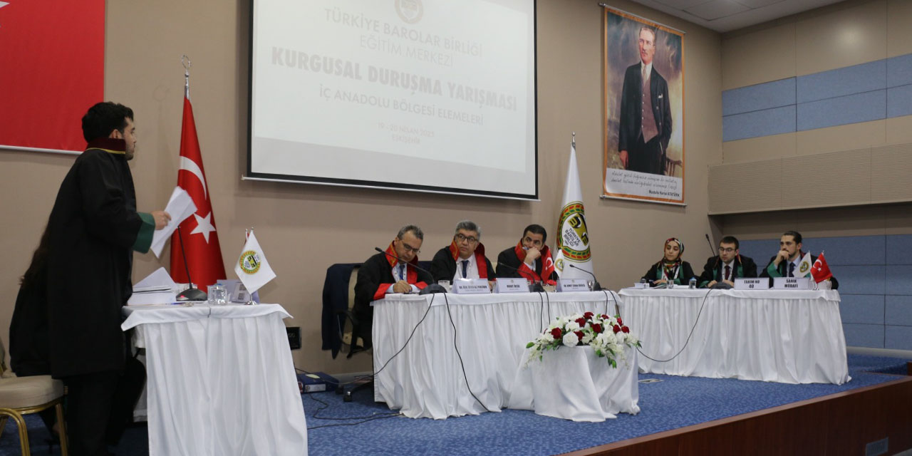Konya Barosu Takımı, ‘Stajyerler Arası Kurgusal Duruşma Yarışması’nda İç Anadolu Şampiyonu Oldu