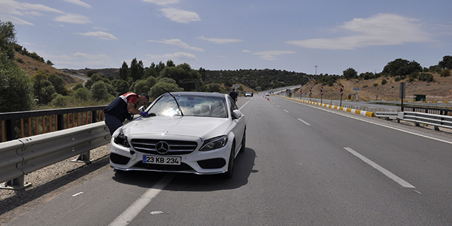 Otomobilin çarptığı yaya hayatını kaybetti