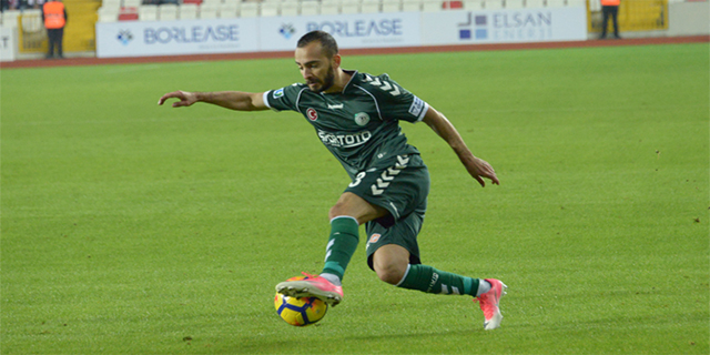 Konyasporlu futbolcu Eren Albayrak: “Faul beklerken penaltı kararının çıkmasına herkes gibi ben de şaşırdım”