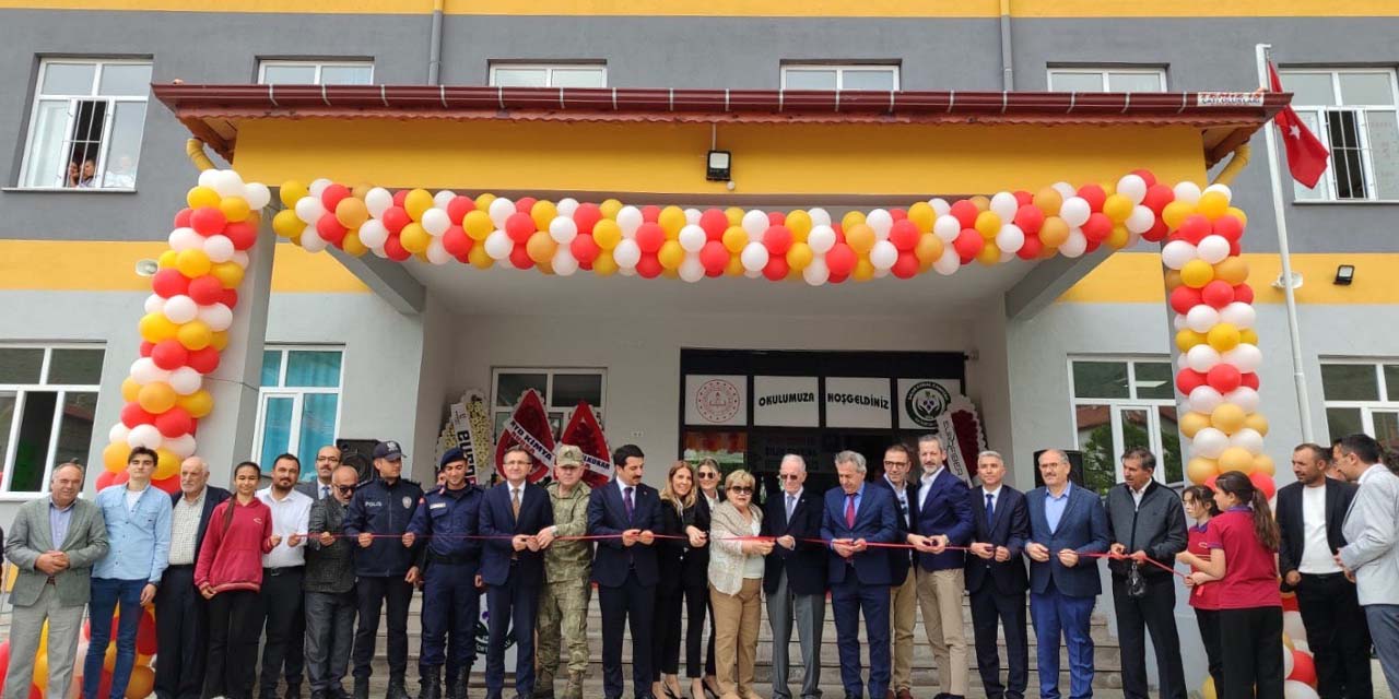 Salur Kemal Cantürk İlkokulu ve Ortaokulu Törenle Eğitime Açıldı