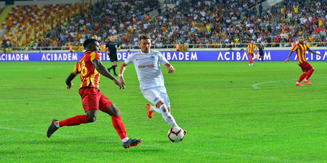 Konyaspor Malatyaspor karşısında ilk yarıyı 1-0 üstün bitirdi