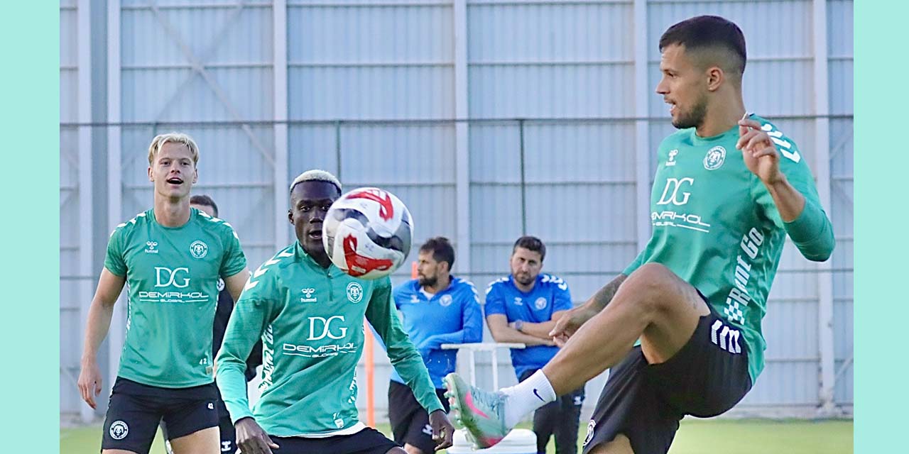 Konyaspor Başakşehir Maçının Hazırlıklarını Taktik Çalışmayla Tamamladı