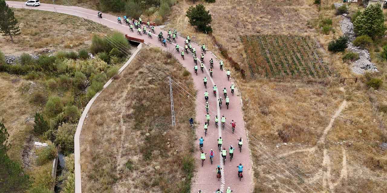 “Suyuna ve Ağacına Vefa Borcun Var Sahip Çık!” Temasıyla Bisiklet Sürüş Etkinliği Düzenlendi