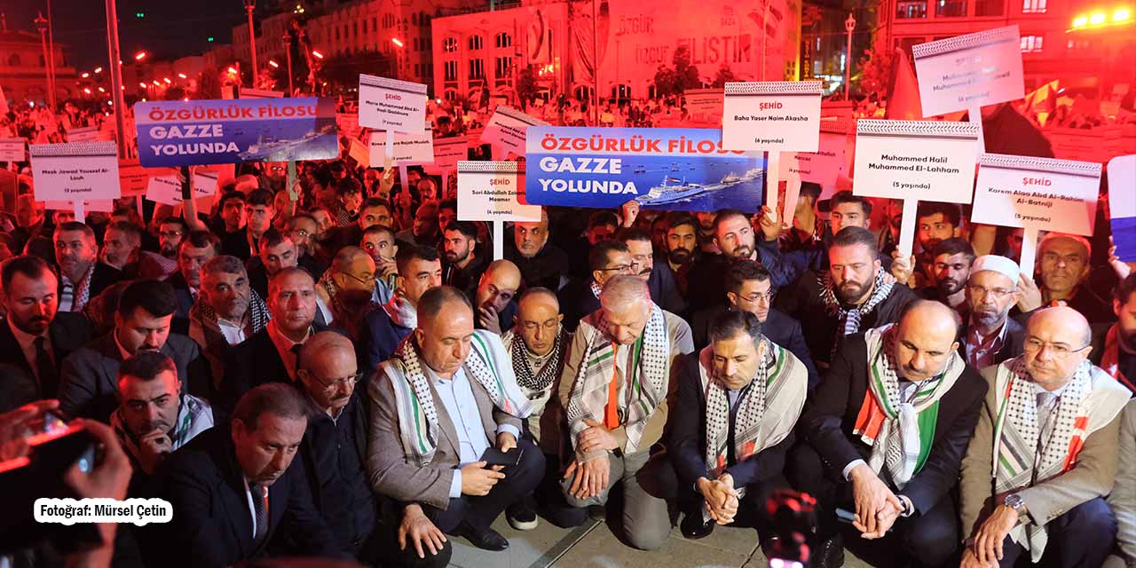 Konya’da Filistin’e Destek İçin Oturma Eylemi Yapıldı!