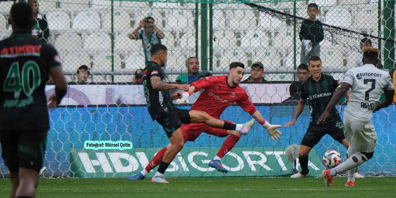 Konyaspor Evinde Hüsrana Uğrattı!