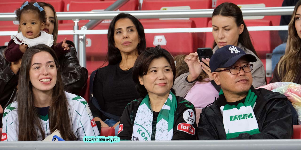 Beşiktaş Maçının Yıldızını Anne ve Babası Yalnız Bırakmadı