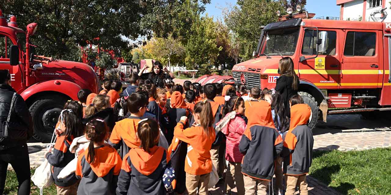Konya Büyükşehir 1. Sınıf Öğrencilerine İtfaiye Bilinci Kazandırıyor