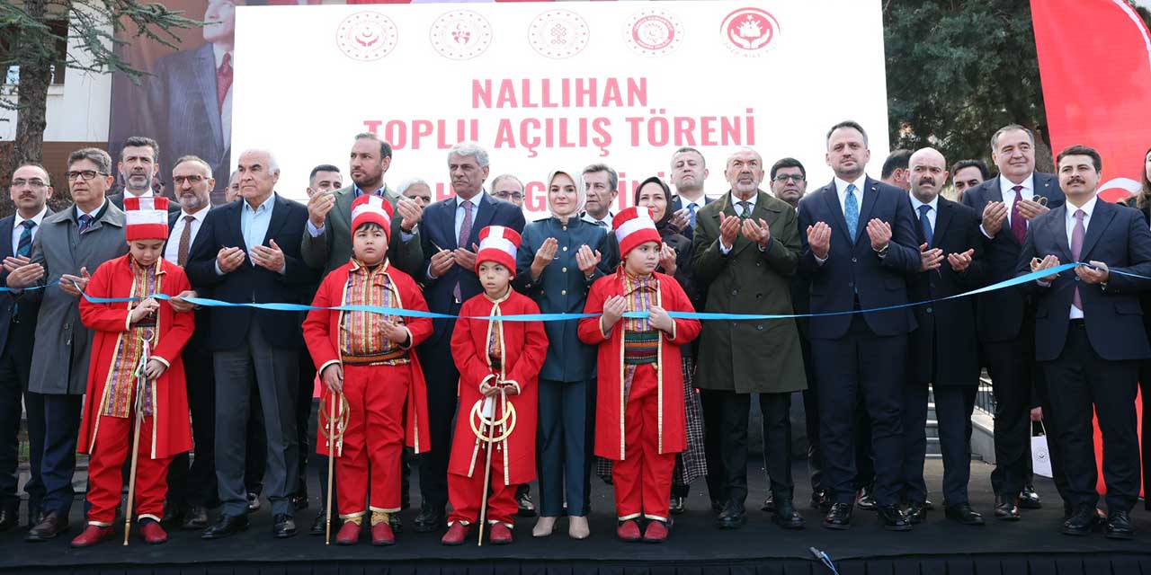 Bakan Göktaş, Nallıhan’da Toplu Açılış Törenine Katıldı