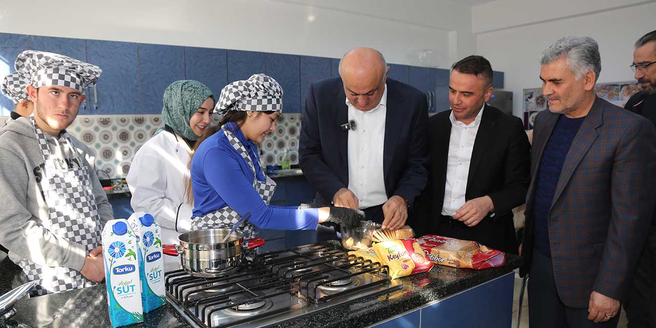 Başkan Erkoyuncu, Özel Öğrencilerle Buluştu