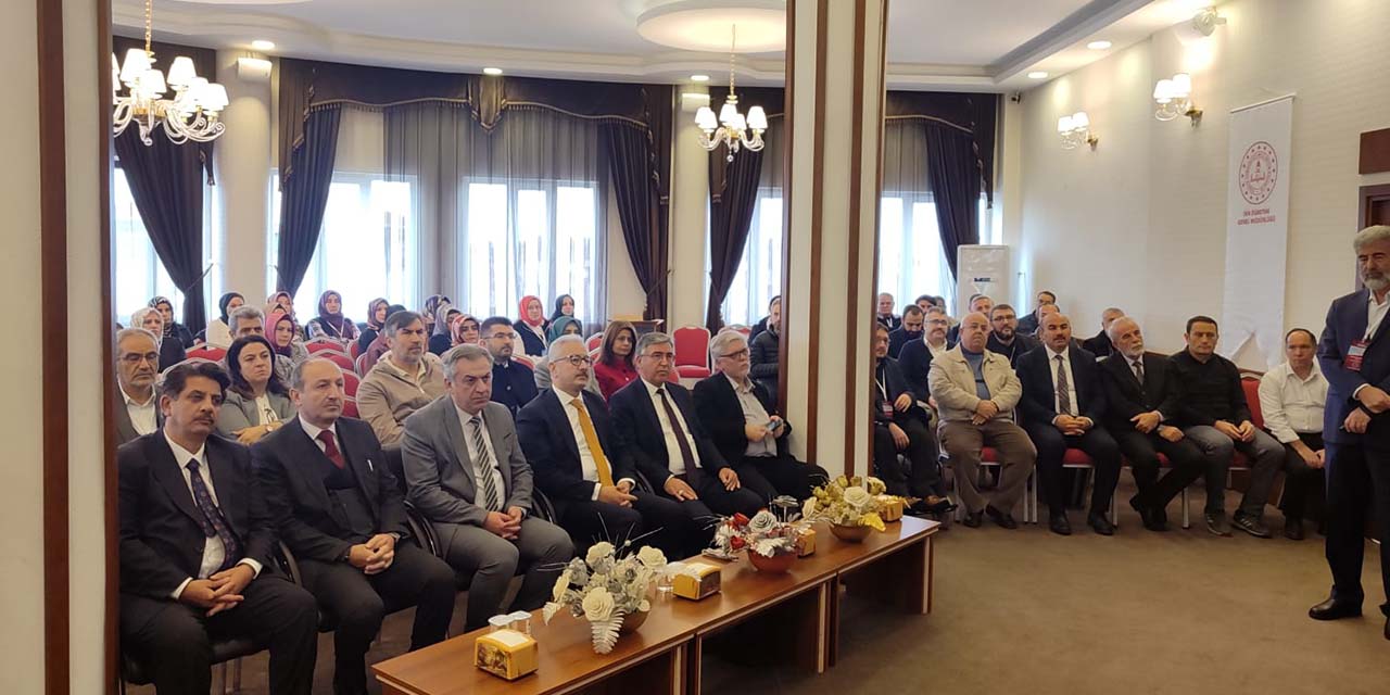 Konya’da ‘Dönüştürücü Öğretmen Profili Eğitimleri’ Başladı