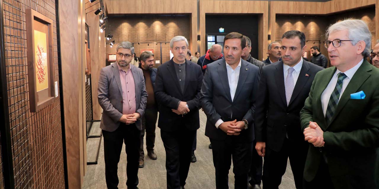 “Huzur Vakti’nde Mesneviden İnciler Hat Sergisi” Açıldı