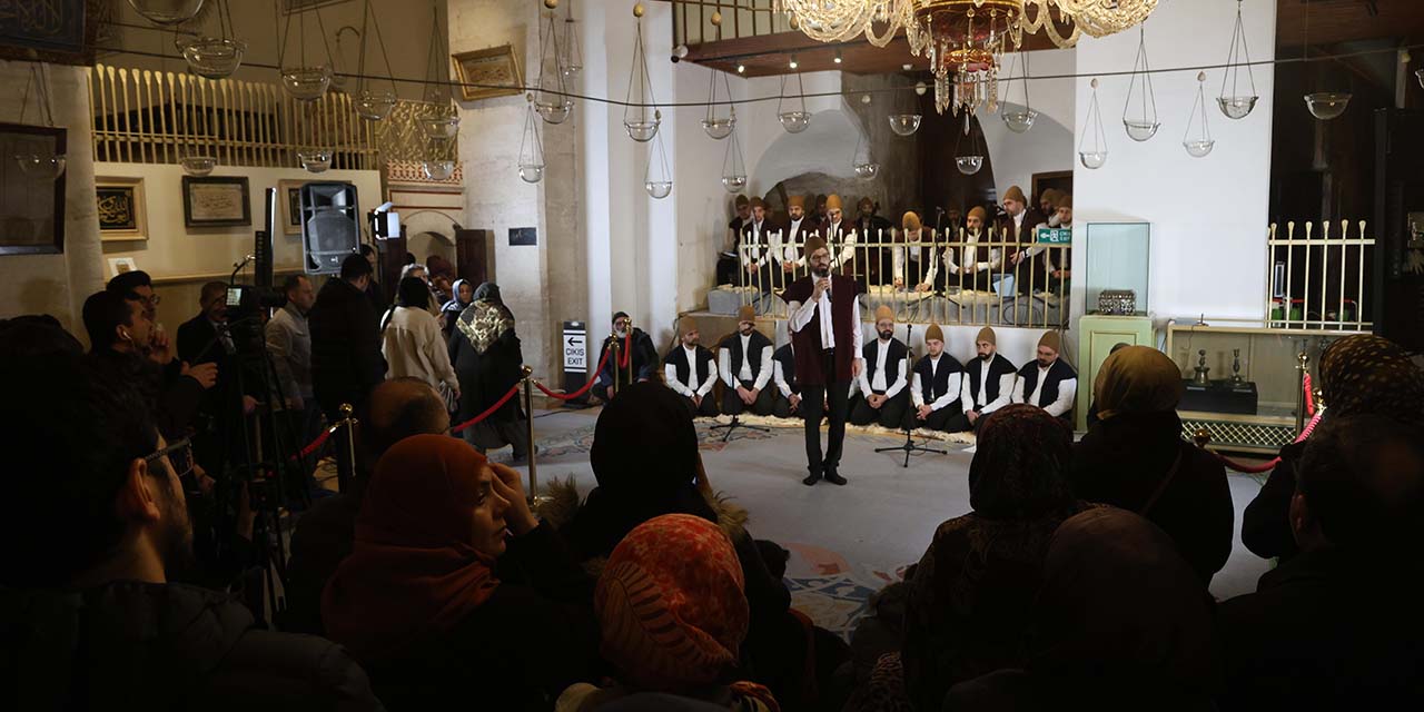 Mevlana Türbesi’nde Bir Asır Sonra Anlamlı Buluşma