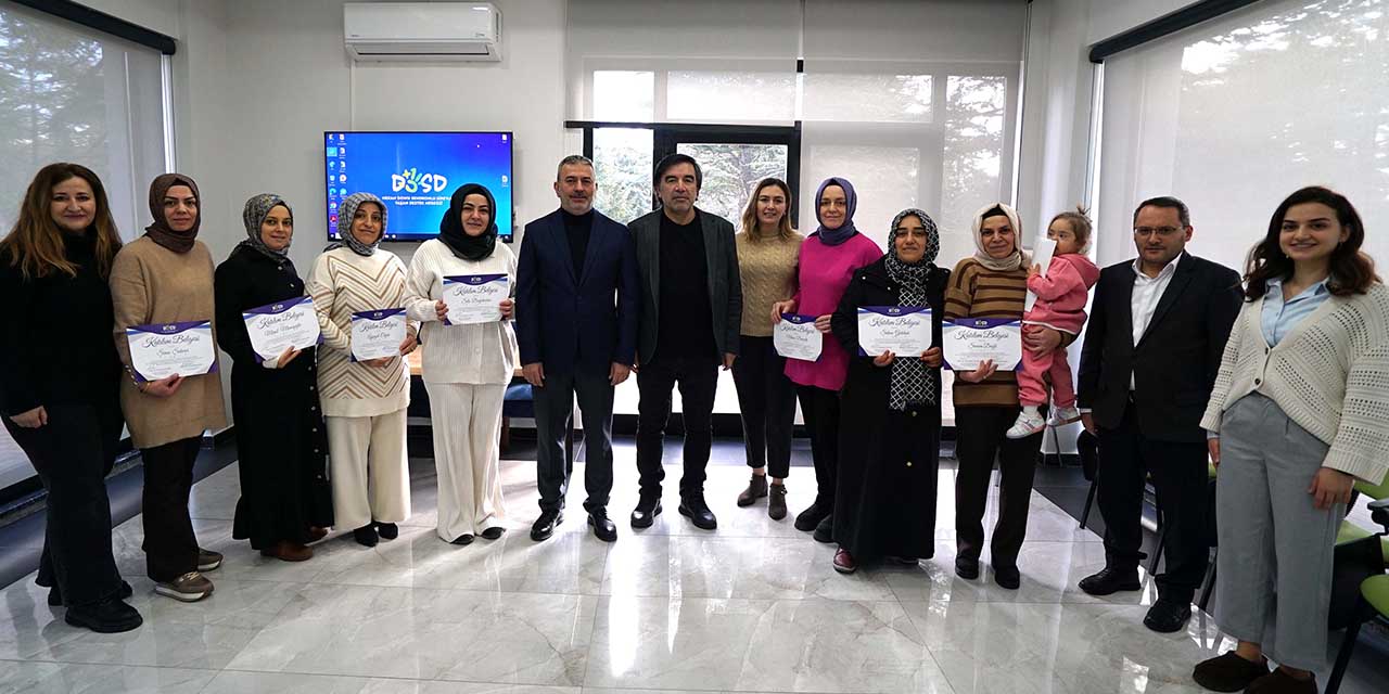 DOSD Meram’da Annelere Özel “Olumsuz Duygularla Baş Etme” Programı