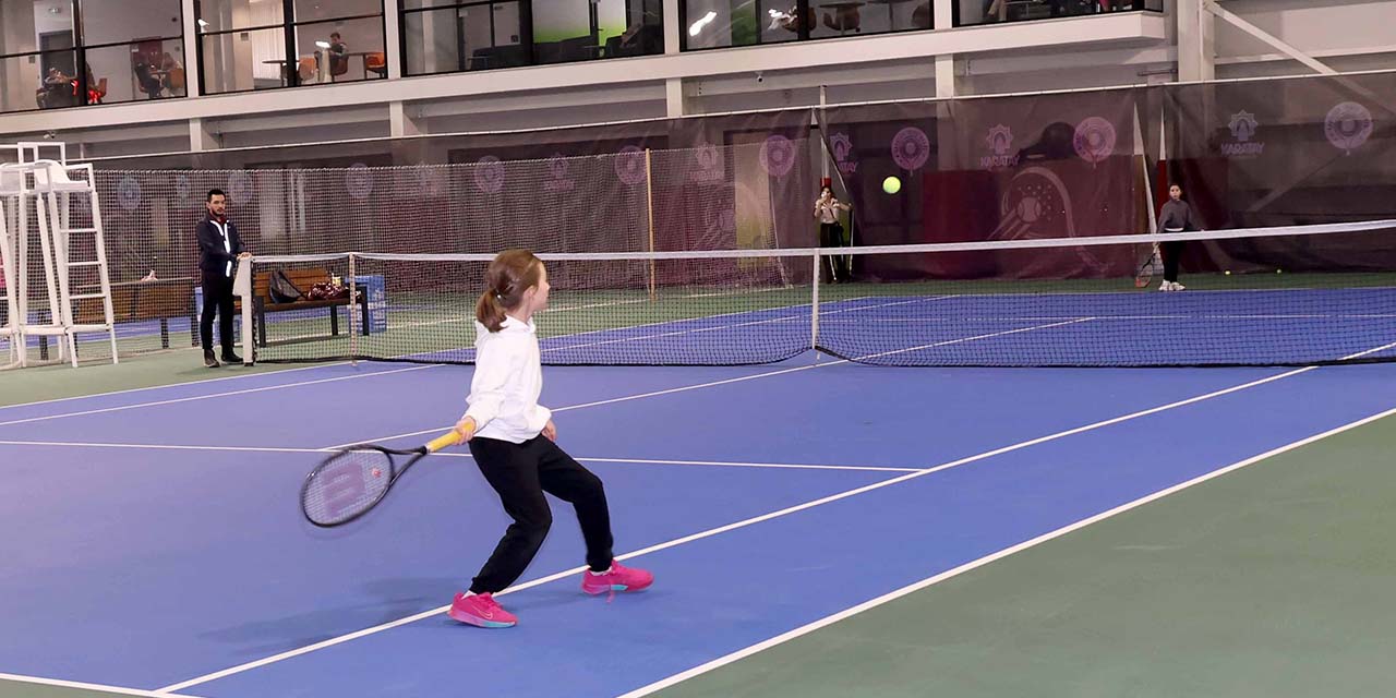 “Konya Tenis Turnuvası” Karatay’da Tüm Heyecanıyla Sürüyor