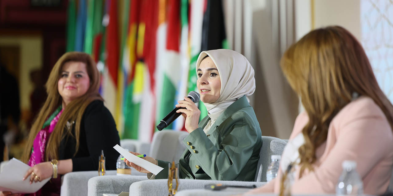 Bakan Göktaş, Mısır’da İİT Konferansı’na Katıldı