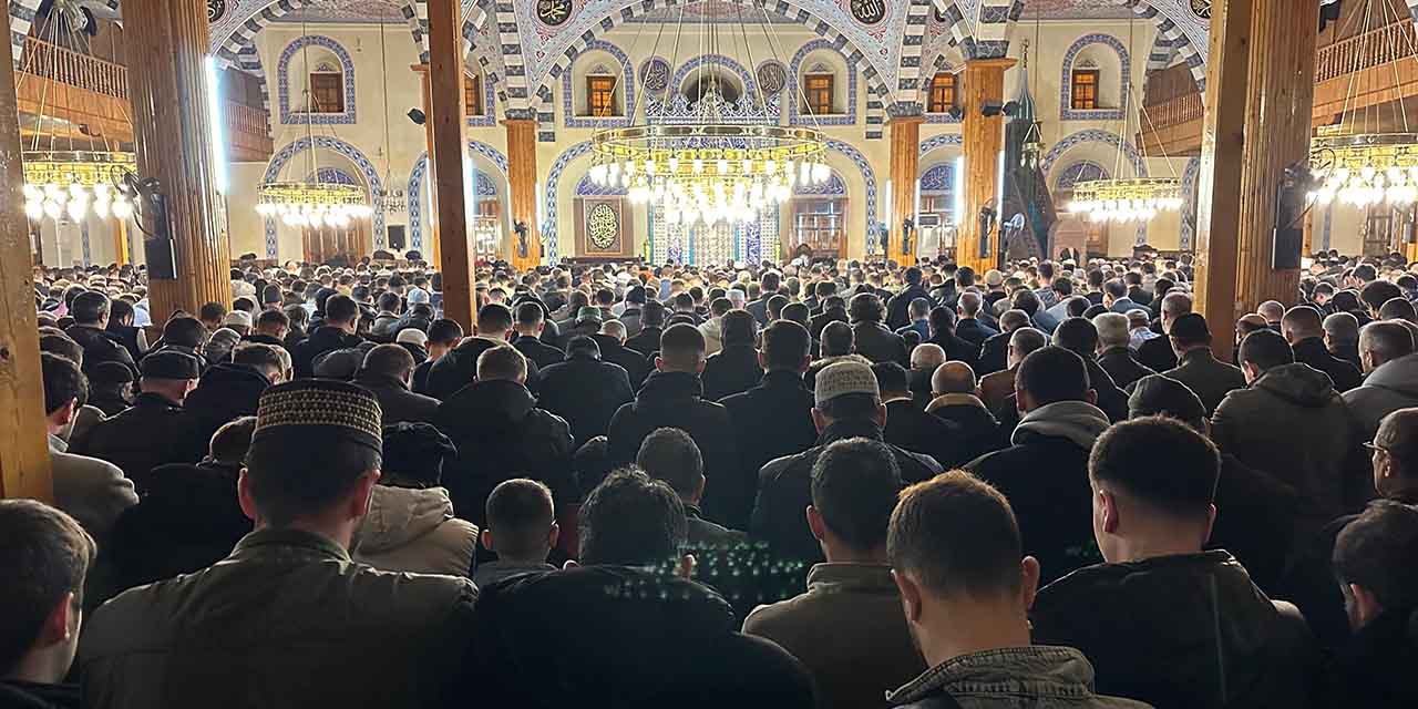 Ramazan-ı Şerif’in Müjdecisi Berat Kandili Coşkusu Yaşandı