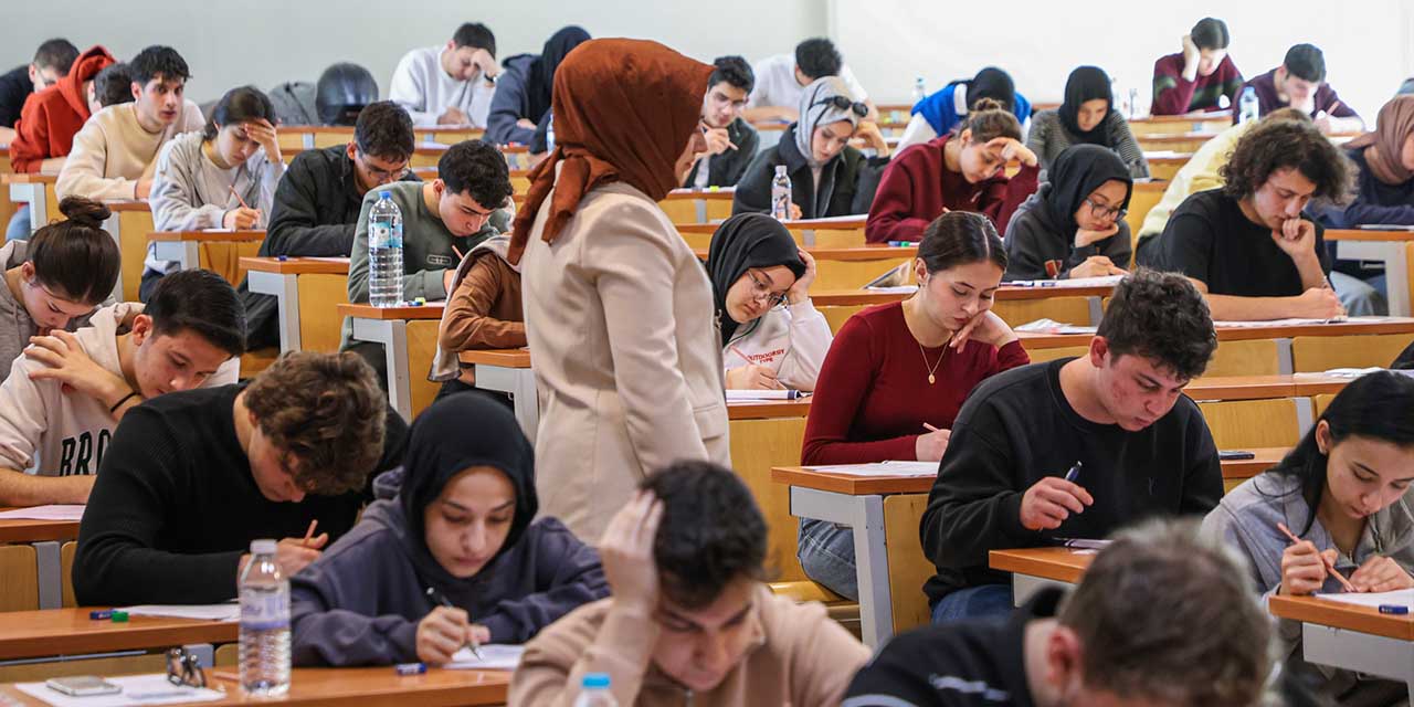 KTO Karatay’ın Deneme Provasına 5 Bin Üniversite Adayı Katıldı