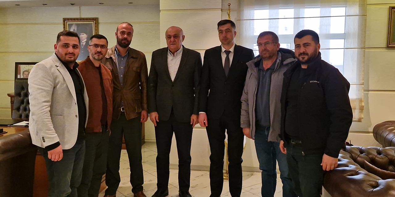 Başkan Adayı Tekin, Seçim Ziyaretlerini Sürdürüyor