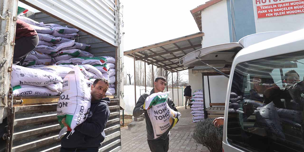 Konya Büyükşehir’den Az Su İsteyen Ürünlerin Yaygınlaşması İçin Çiftçiye Destek