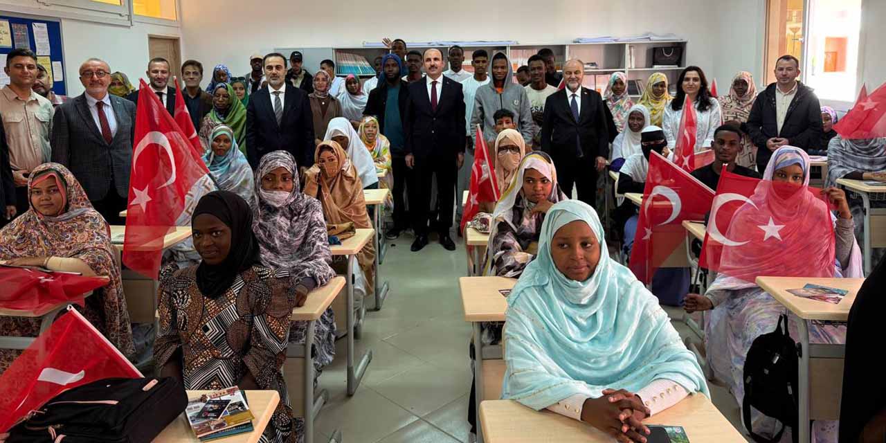 Başkan Altay Moritanya’da Öğrenciler Tarafından Büyük Coşkuyla Karşılandı