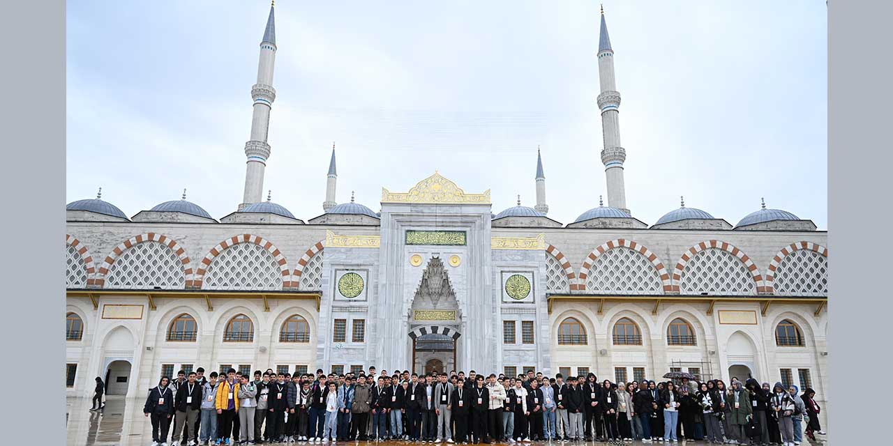 Konya Büyükşehir Genç Seyyah Projesi’yle Bu Yıl 25 Bin 920 Öğrenciyi Daha İstanbul’a Götürecek