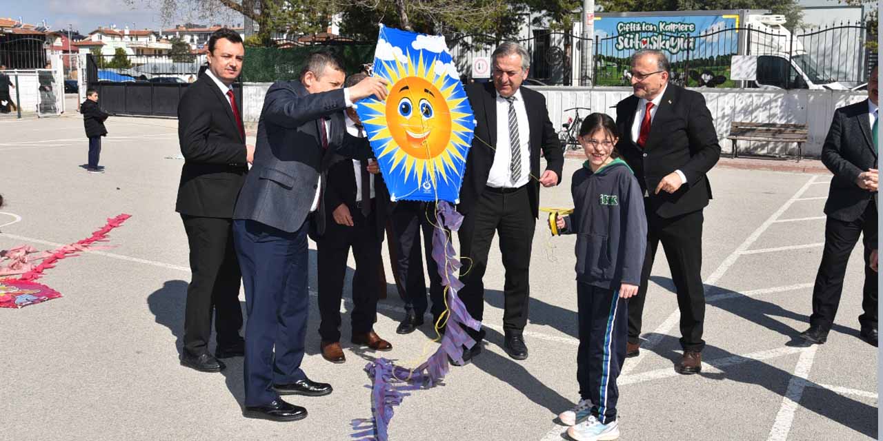 Çocuk Şenliğinde Gönüllerince Eğlendiler