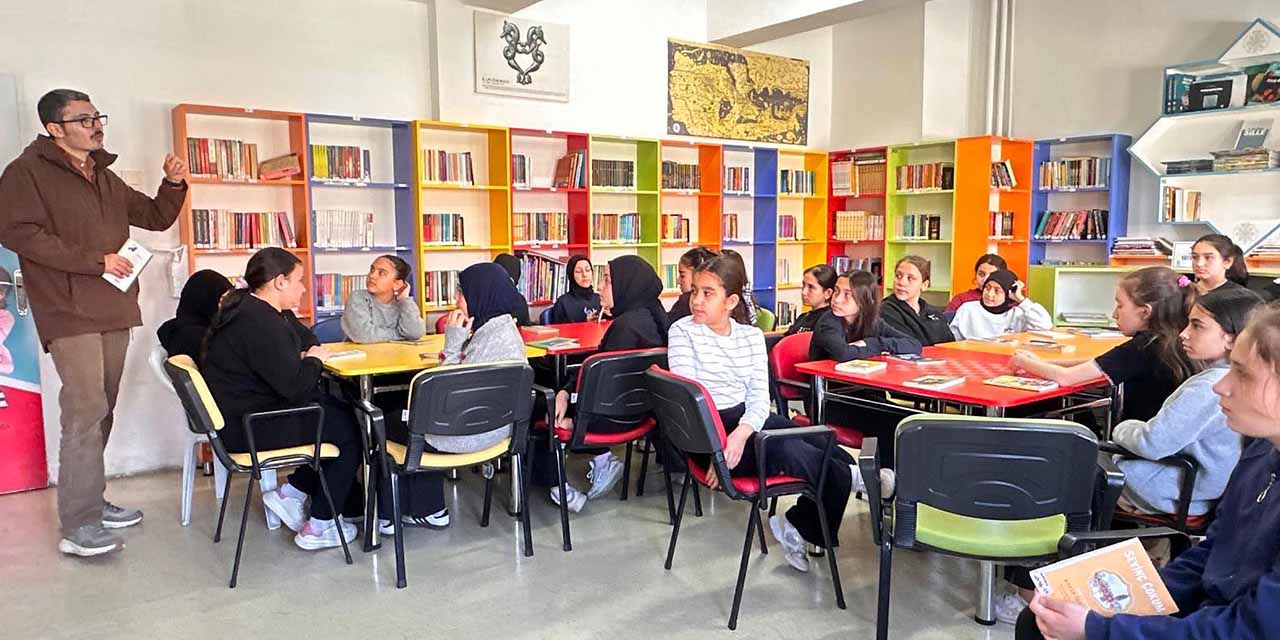 Üniversiteli Anadolu Mektebi Öğrencileri Rehberlik Edecek