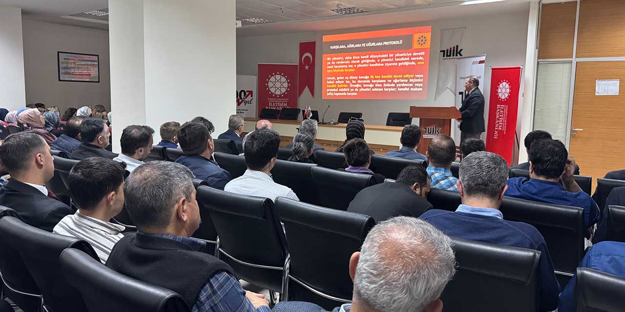 Konya’da ‘Protokol ve Nezaket Kuralları’ Eğitimi Verildi