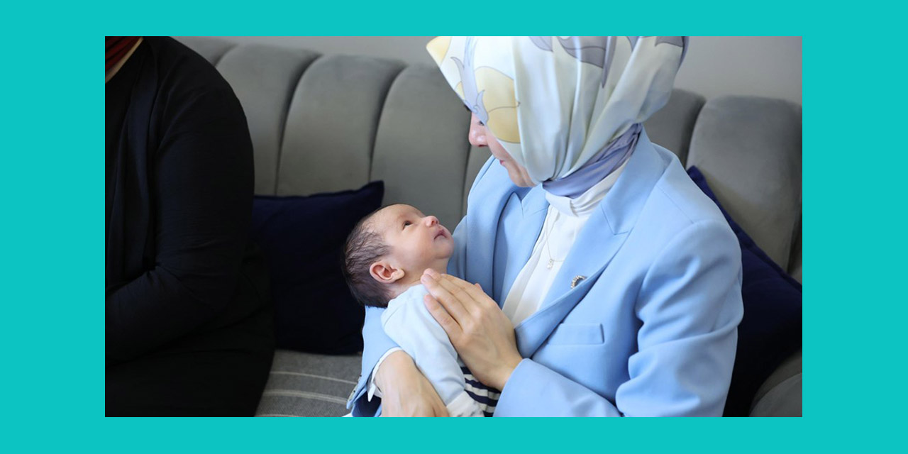 Aile Bakanlığı’ndan Annelere Sevindirici Haber: Doğum İzni Süresini Uzattı!