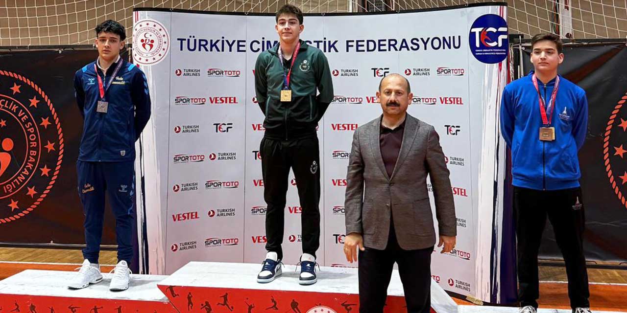 Emirhan Danış Trampolin Cimnastikte Türkiye Şampiyonu Oldu