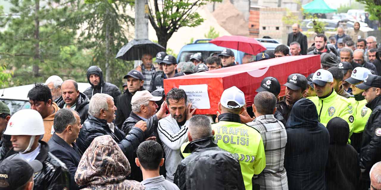 Geçirdiği Kalp Krizi Sonucu Yaşamını Yitiren Polis Memuru Son Yolculuğuna Uğurlandı