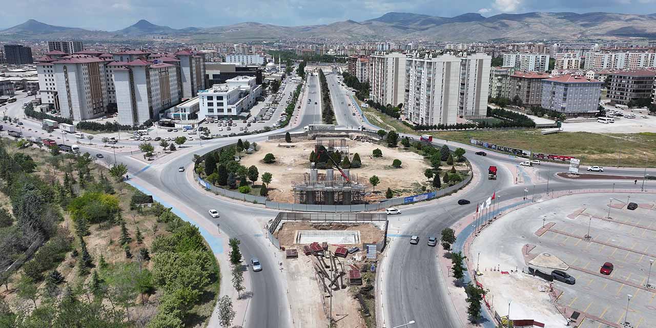 Yurtlar Bölgesi’nde Tramvay Hattını Yukarıya Alacak Köprü Çalışmaları Sürüyor!