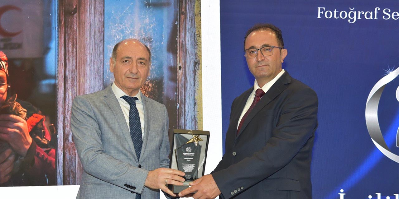 ‘Bir Işık, Bin Değer: Fotoğraflarla Değerlerimiz’ Fotoğraf Yarışmasında Ödüller Sahiplerini Buldu