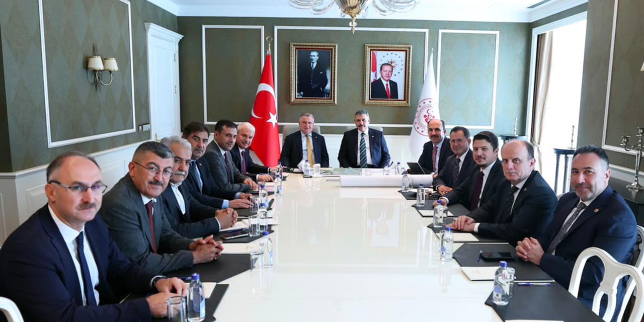 Konya Heyeti, Bakan Bak’la Yatırım ve Projeleri Görüştü